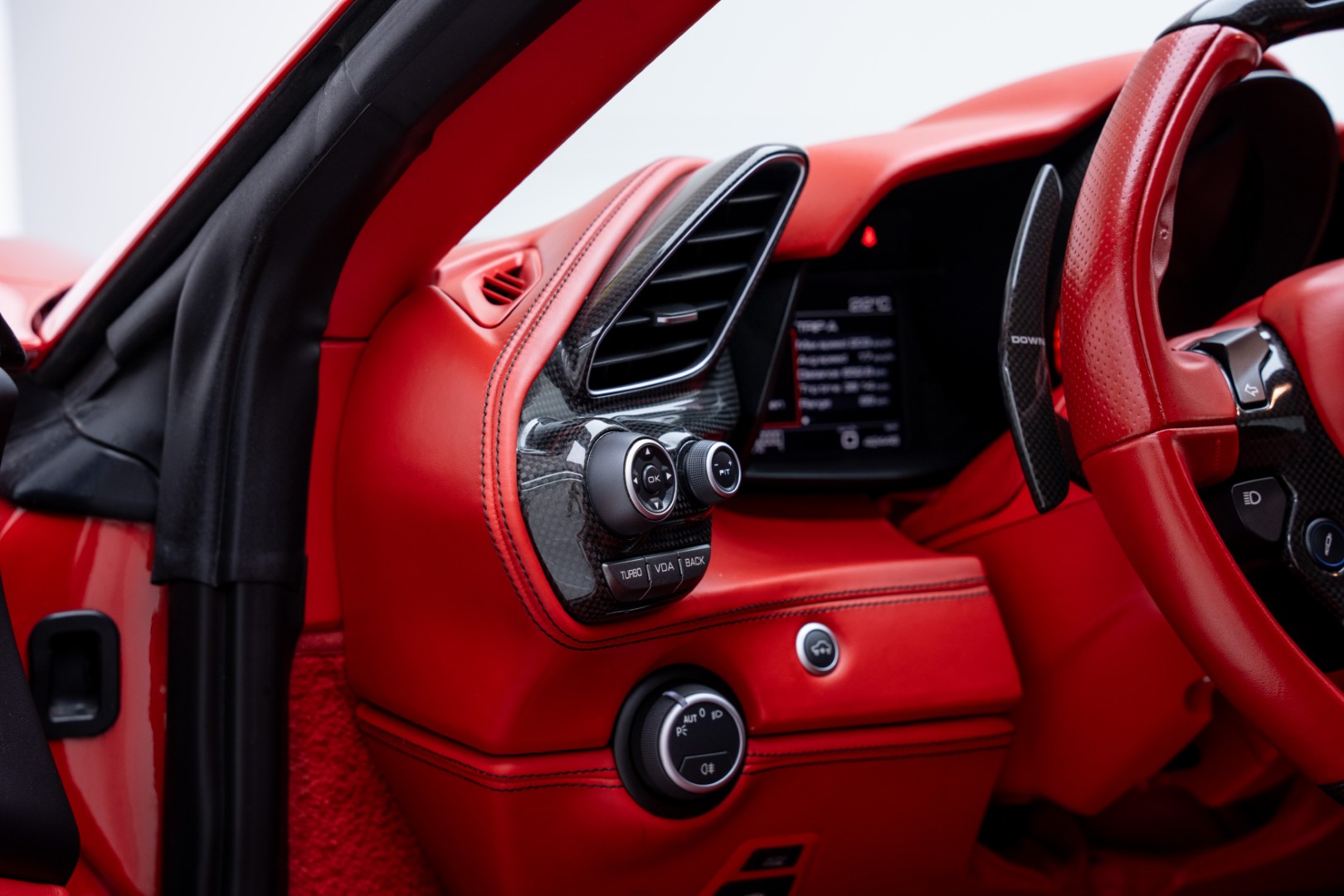 2017 FERRARI 488 SPIDER | GCC | EXCELLENT CONDITION | MAIN DEALER SERVICE